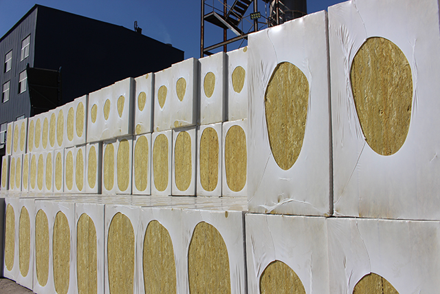 洛阳岩棉板的寿命及老化性能介绍